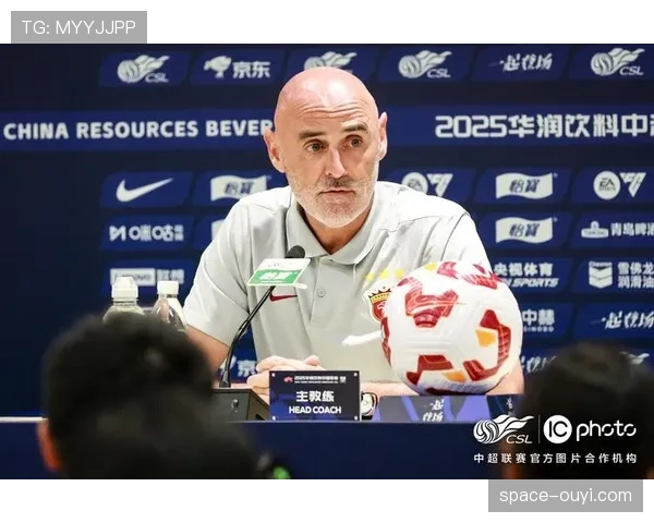 【2026年4月中超联赛·人物·特写独家对话奥斯卡：谈在海港的第七个赛季与对中国足球的观察